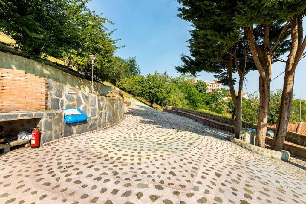 Ensueno Unceta Villa *