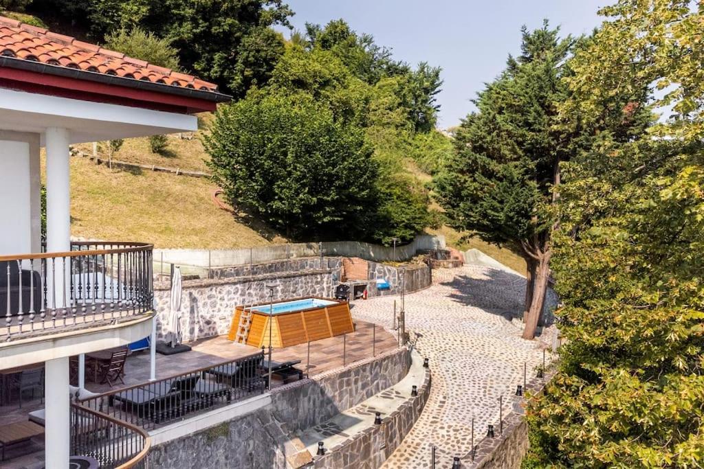 Ensueno Unceta Villa *