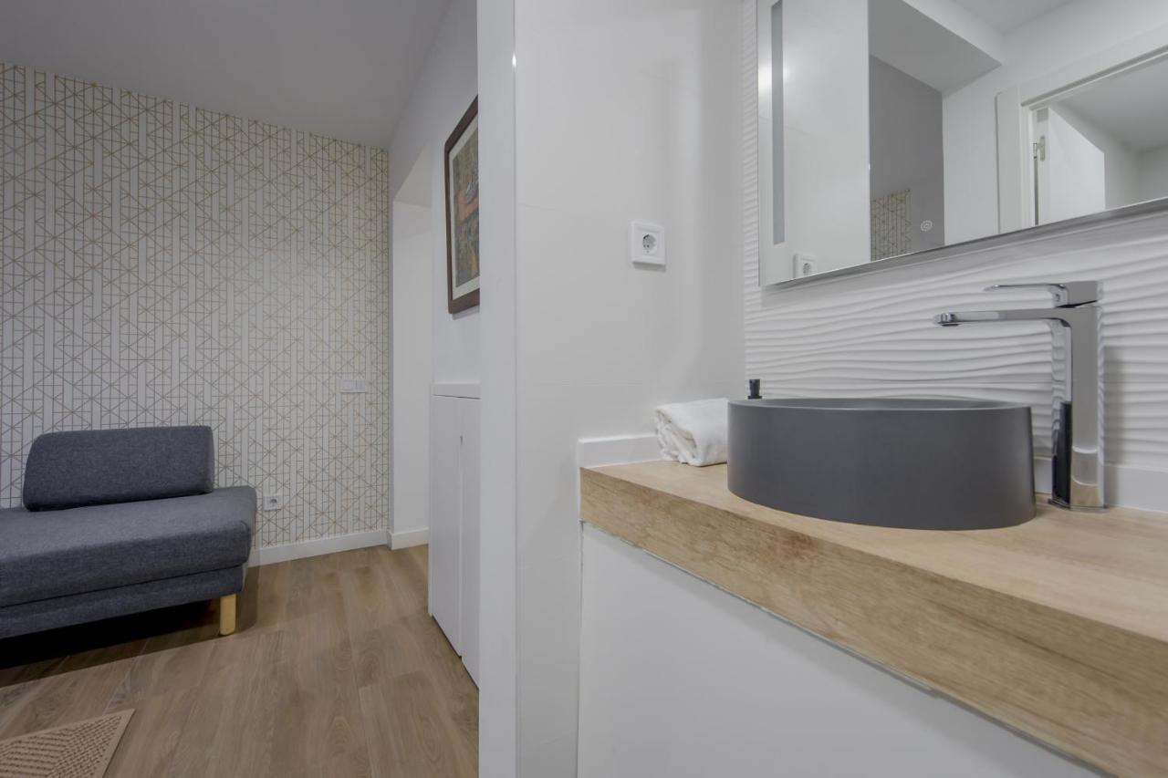 Apartamento Nuevo Piso 7 En El Corazon Del Rastro/madrid Madrid