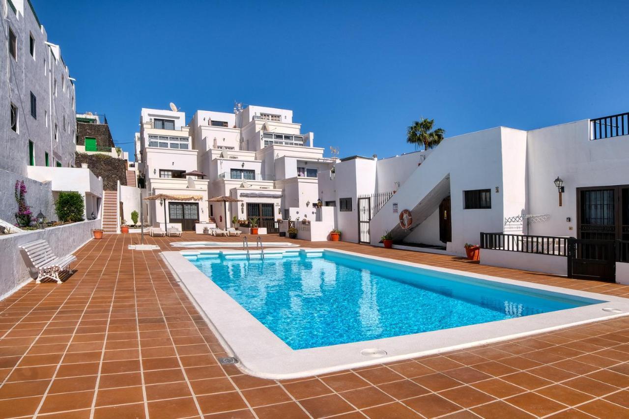 Sea Waves Lanzarote 500m From Playa Grande Big Terrace And Pool