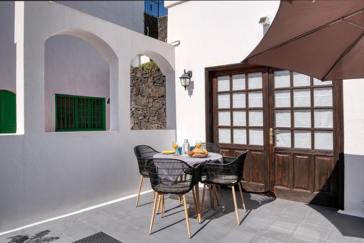 Sea Waves Lanzarote 500m From Playa Grande Big Terrace And Pool