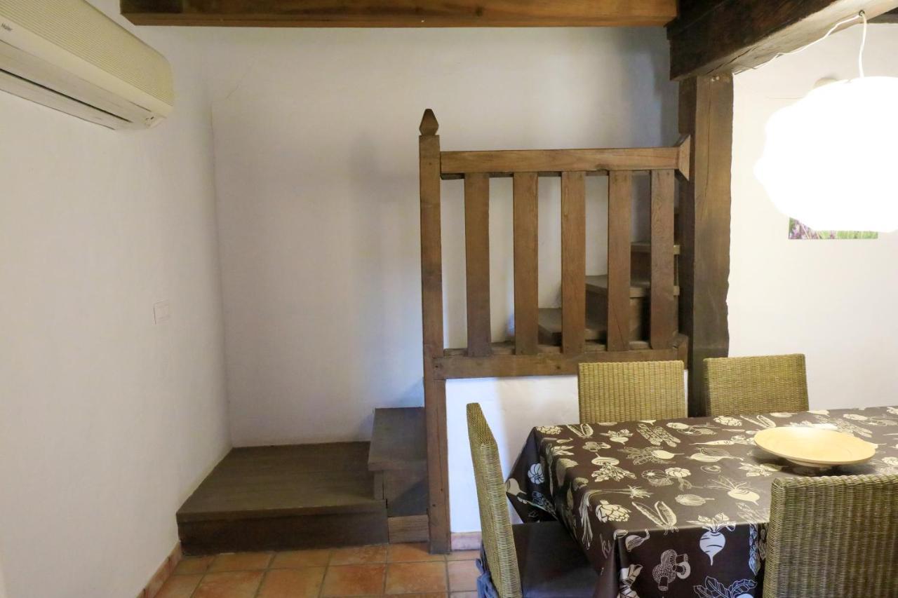Rurales Casa De Escudos