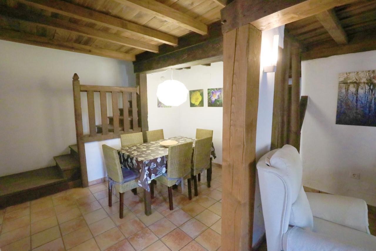 Apartamento Rurales Casa De Escudos *