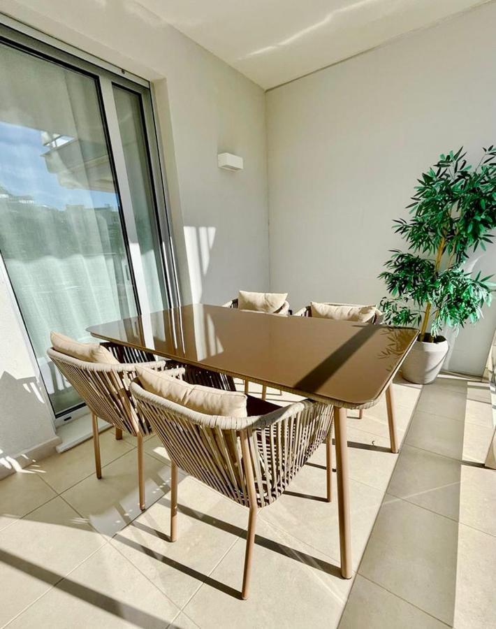 Marina Real 82 By Homeprive Apartment