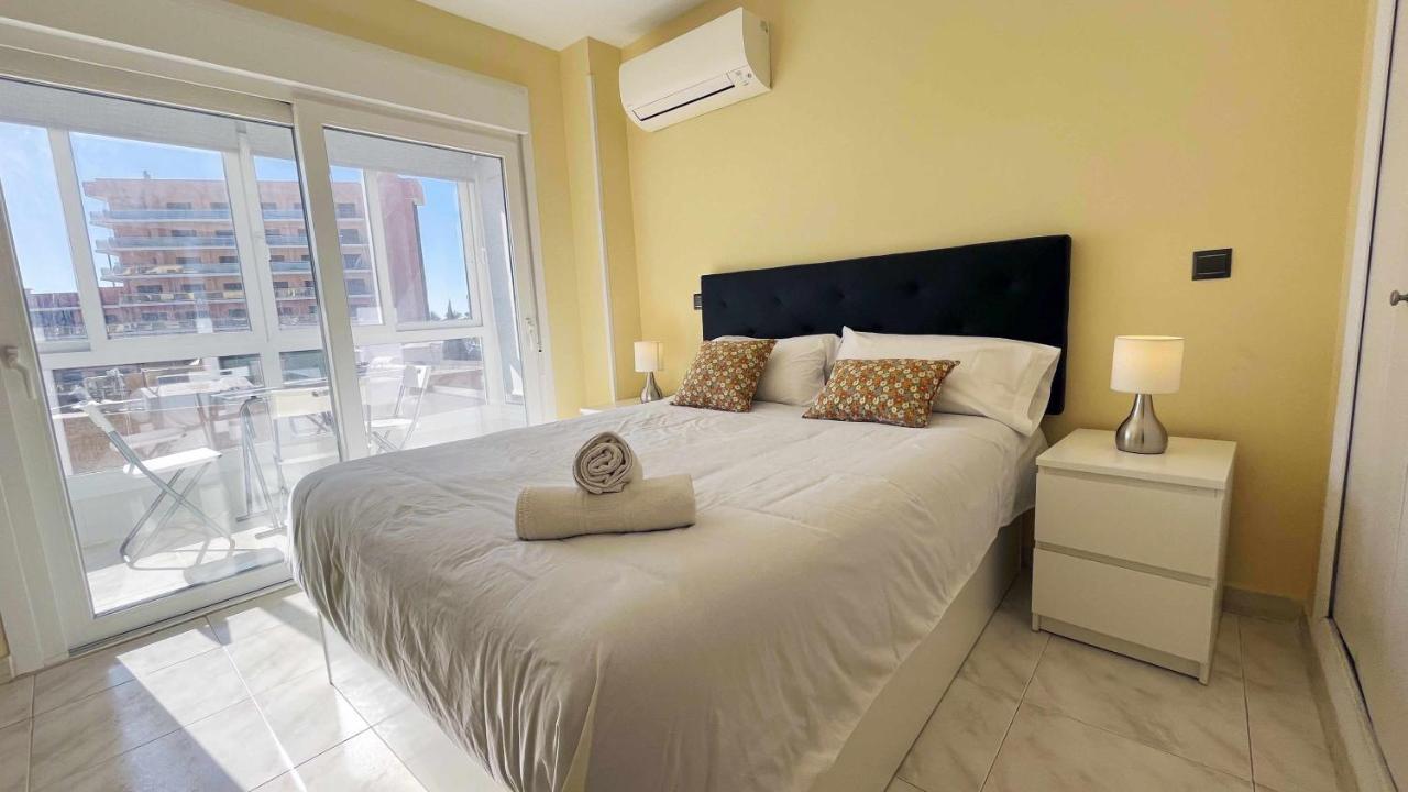 Pool&beach In Apartamento