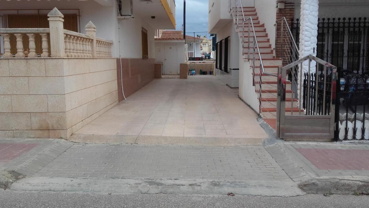 Bord De Mer-aguilas Apartamento