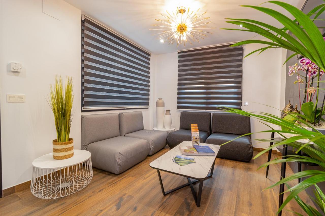 Reina Aixa Hotel