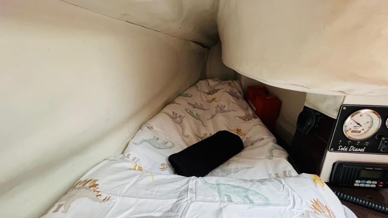 Cozy Sailing Boat Barcelona Botel