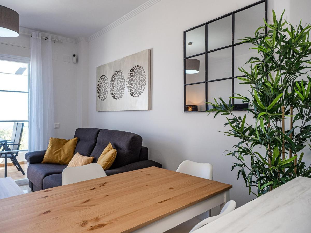 Small Oasis 2366 Sea View *