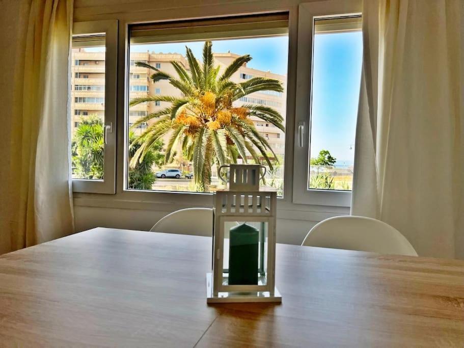 Luminoso Y Amplio Apartamento Al Lado Del Mar Apartamento
