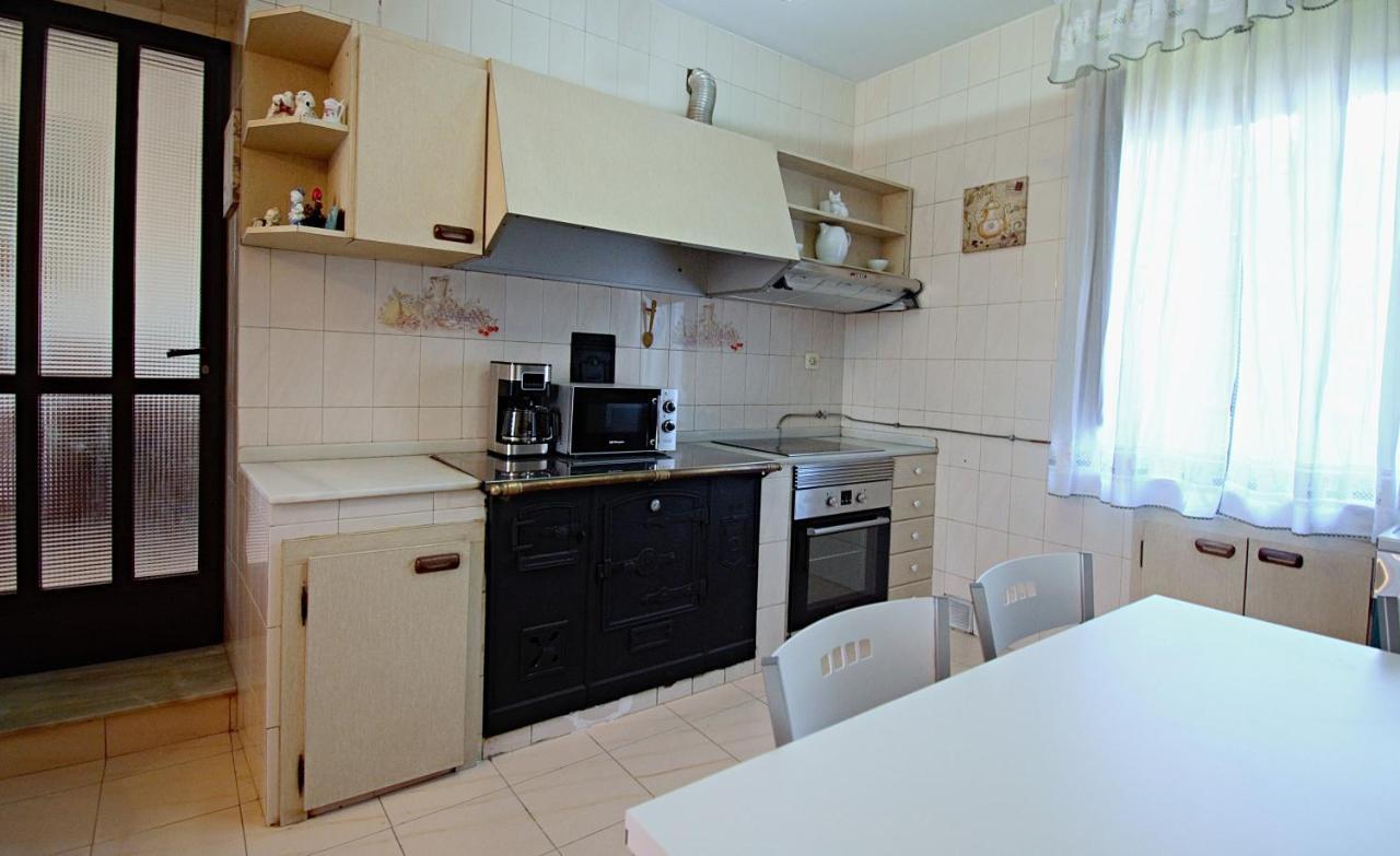 Casa De Piedra En Сasa de vacaciones