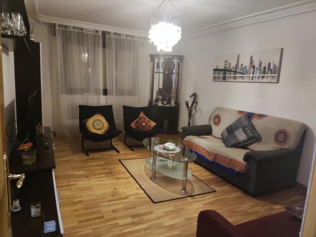 Adosado Con Garage Y Terreno Сasa de vacaciones
