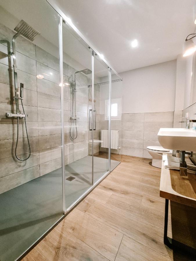 Valsain Con Piscina Y Patio Privado Piscina Abierta Сasa de vacaciones