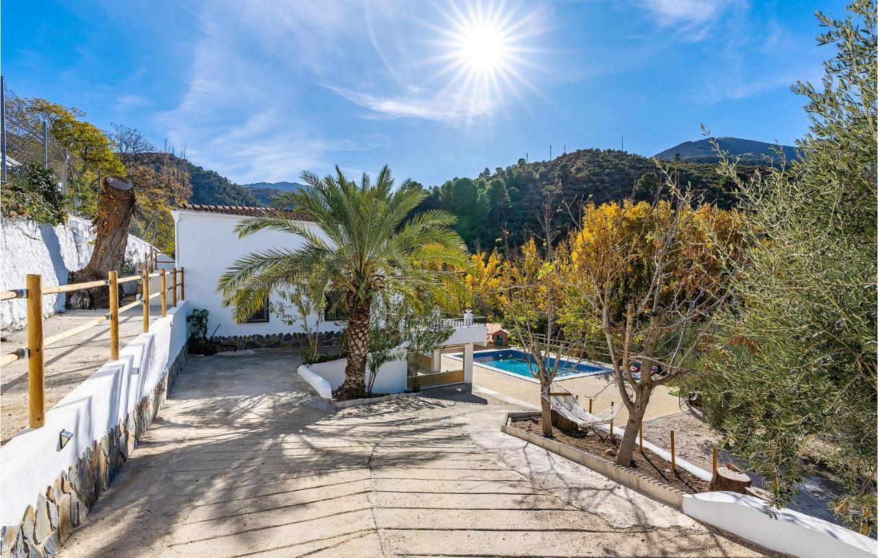 3 Bedroom In Bedmar Holiday home