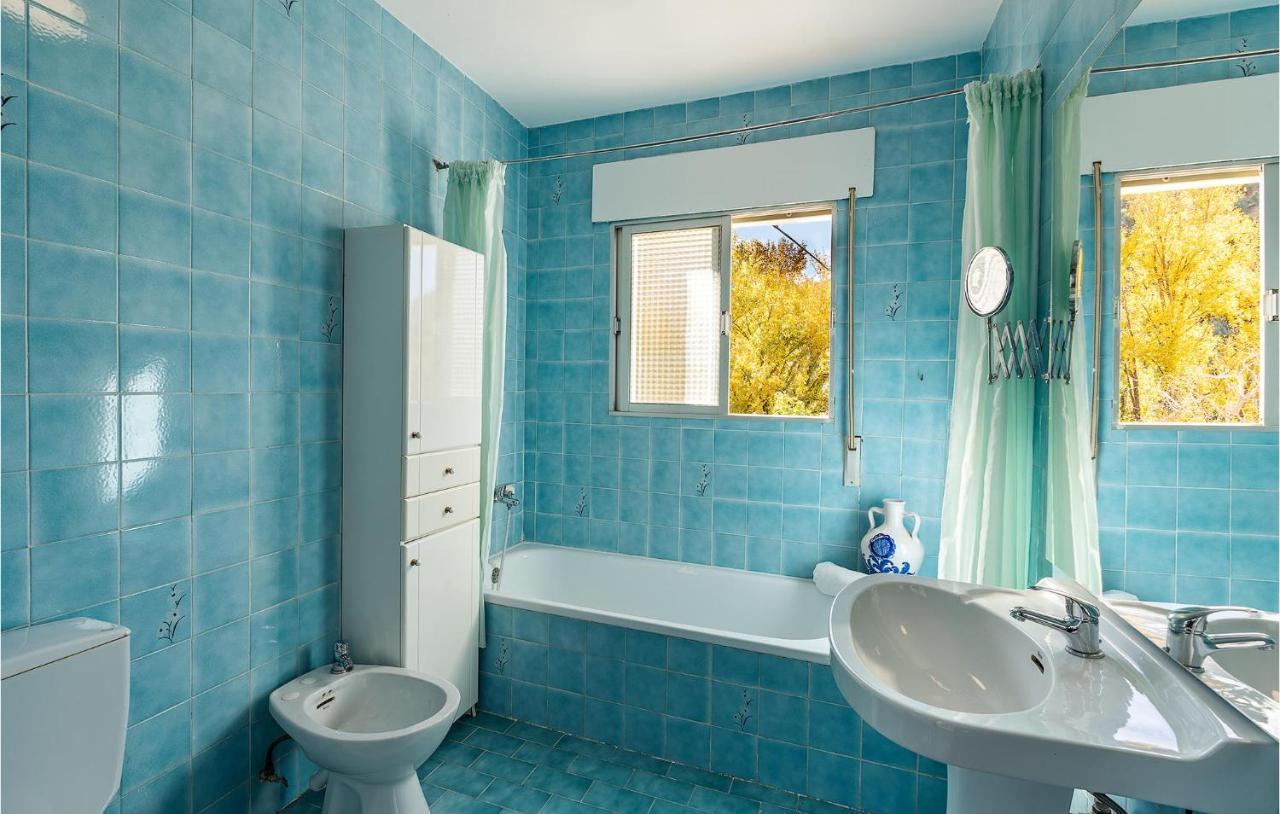3 Bedroom In Bedmar