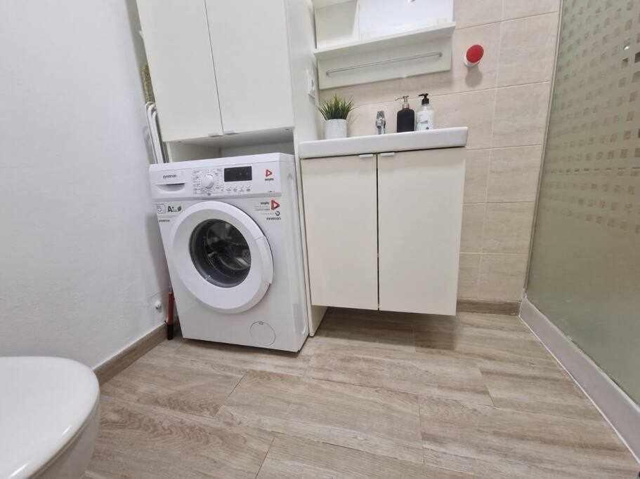 Apartment Isg Encantador Estudio En Alameda De Hercules