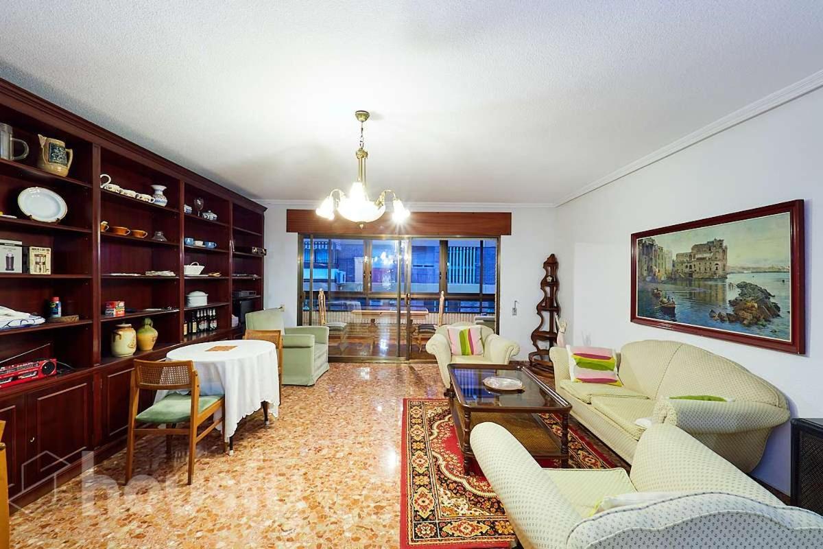 Classic Bedroom In The Center Of Habitación en casa particular *