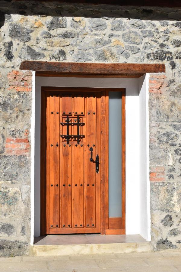 Apartment La Antigua Cuadra: Rustic Stone With Garden And River Access