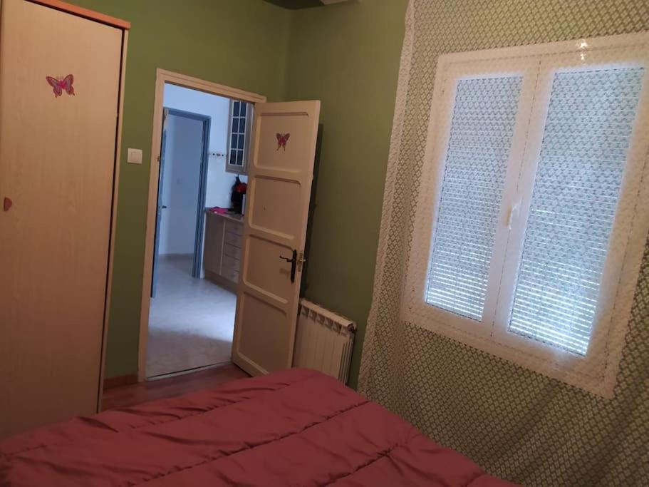 Amplio Piso En Centro Con Balcon *