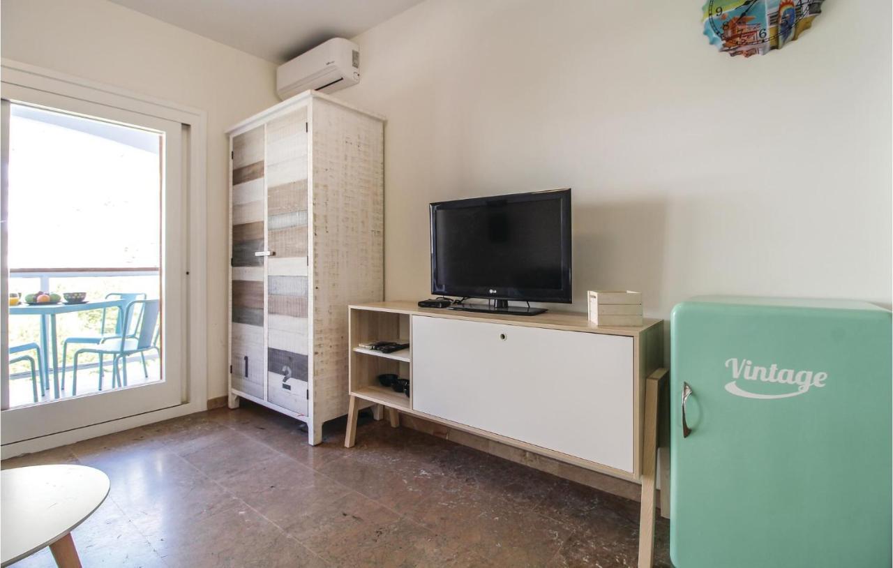 Gorgeous In With Kitchen