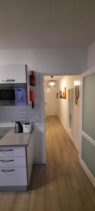 Lanzarote-beach-apartment, Cucharas Beach, -- 1 Minute Walk From Main Square, 35 Meters From Apartamento *