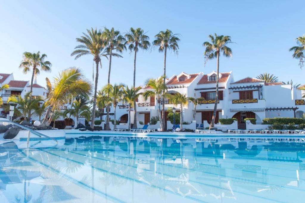 Villas And In A Popular Complex Playa de las Américas