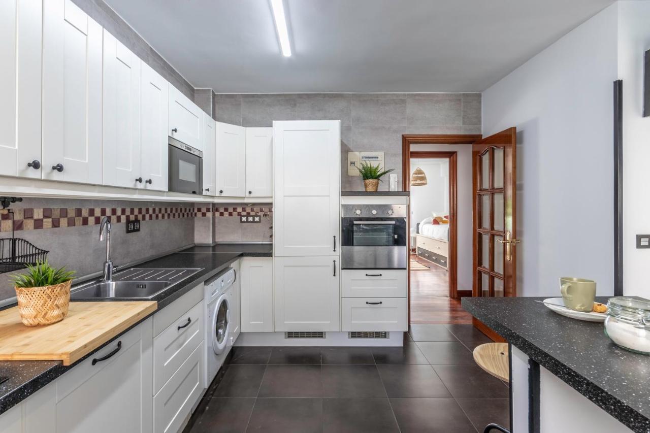 Apartamento Amplio, Muy Luminoso Y En El Centro De Sopelana