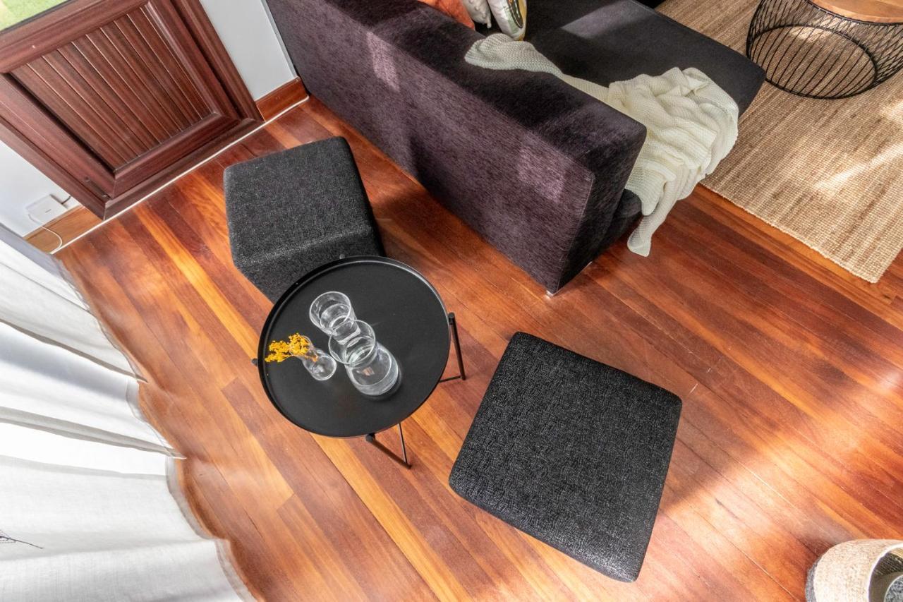 Amplio, Muy Luminoso Y En El Centro De Apartamento *