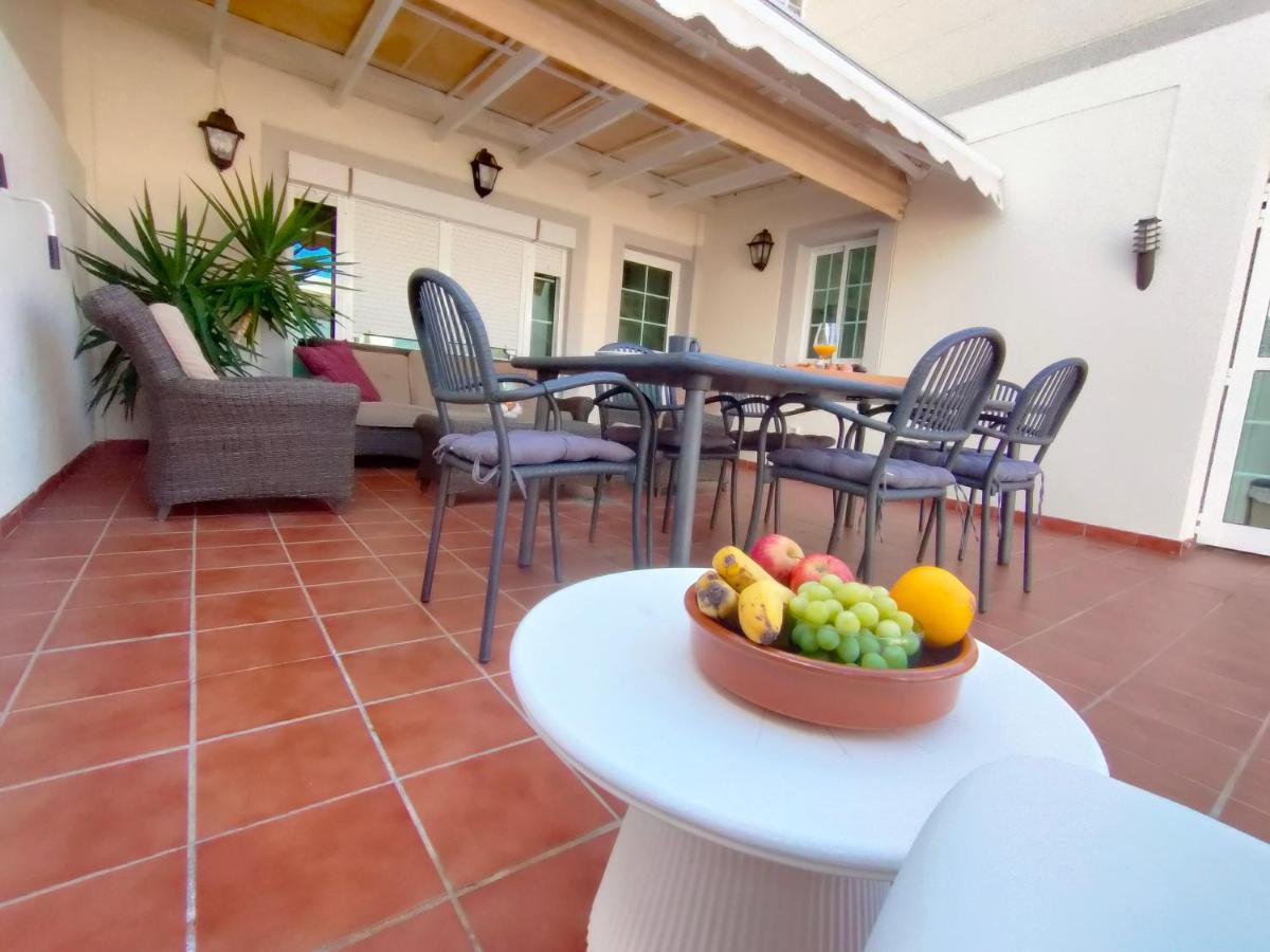 Modern House With Large Chill Out Terrace And Jacuzzi Apartamento