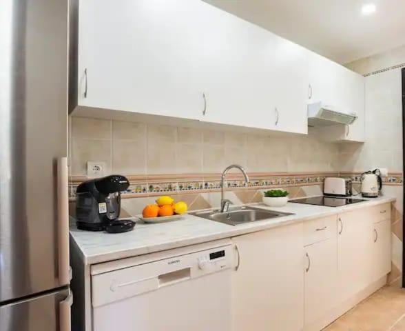 Apartamento Centro , Playa De Sabinillas , Manilva. San Luis de Sabinillas