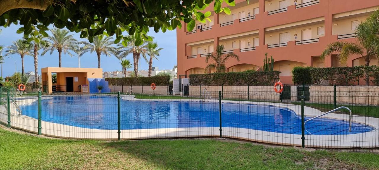 Paraíso, ático A Pie De Playa, Piscina Privada En Solárium, Wi-fi Apartamento *