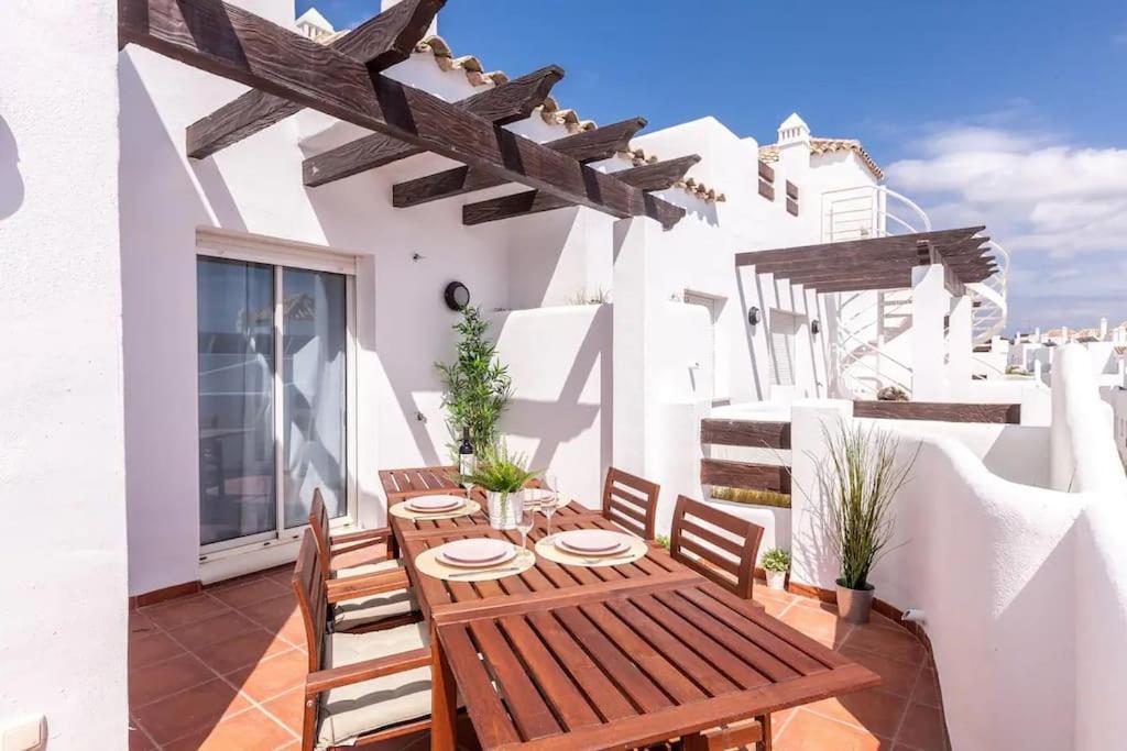 Stunning Penthouse On Golf Course With Sea Views Apartamento *