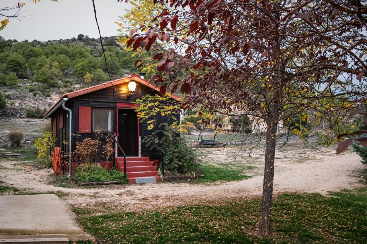 Casa Rural La Canadiense Log Cabin