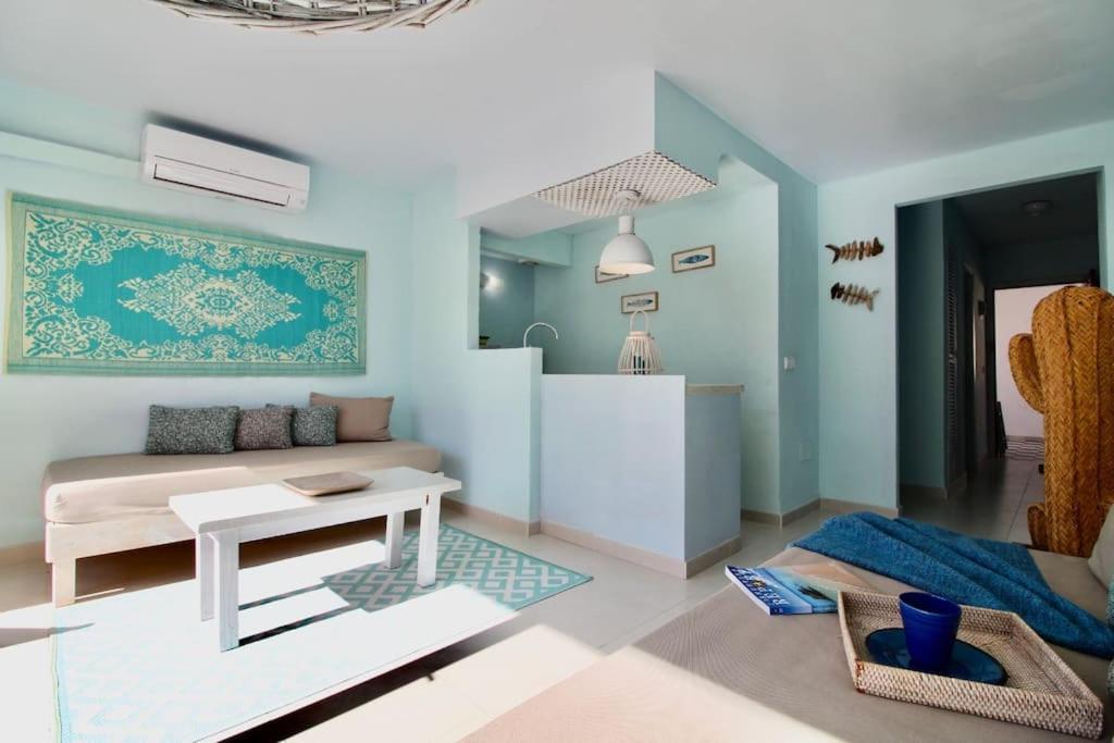 Agradable Con Terraza En Formentera *