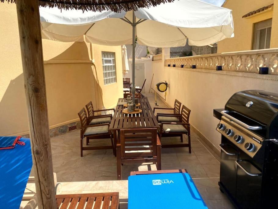 Villa 4 Bedroom, Luxury - Heated Pool Villamartin (Valencia)