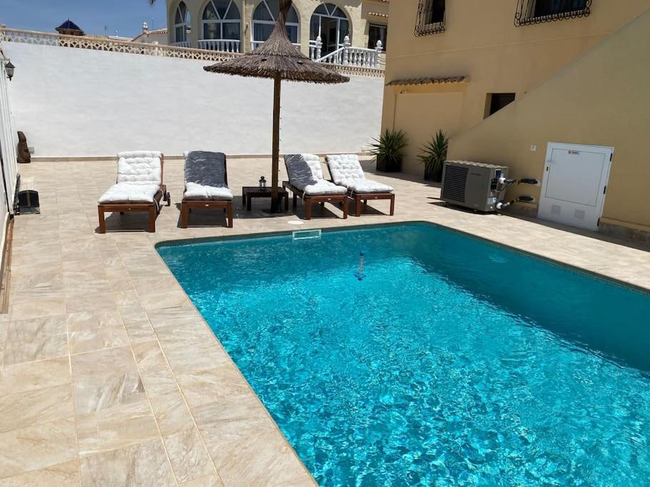 4 Bedroom, Luxury - Heated Pool