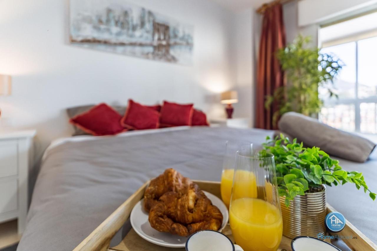 Super Exclusive With Free Parking Apartment Fuengirola