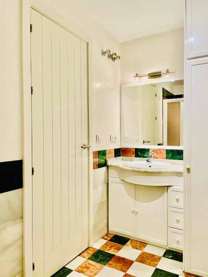 Click Entrecatedrales Apartment