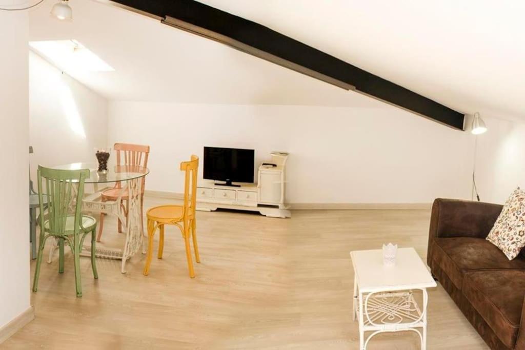 Apartamento Precioso Estudio *