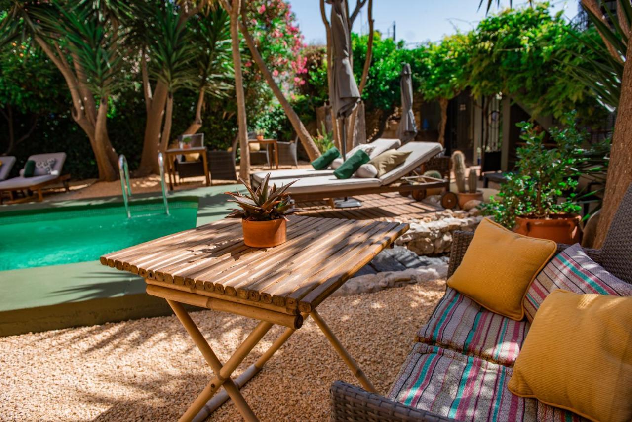 Casa Con Destino-adults Only *