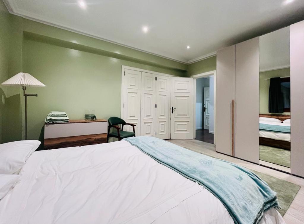Apartment Adosado Con Terraza En Playa America, Nigran