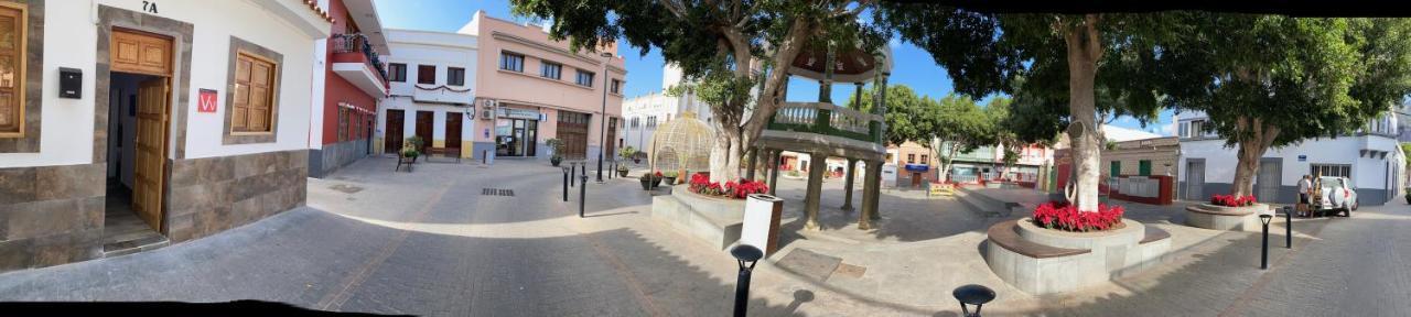 Casas La Aldea Plaza * San Nicolas