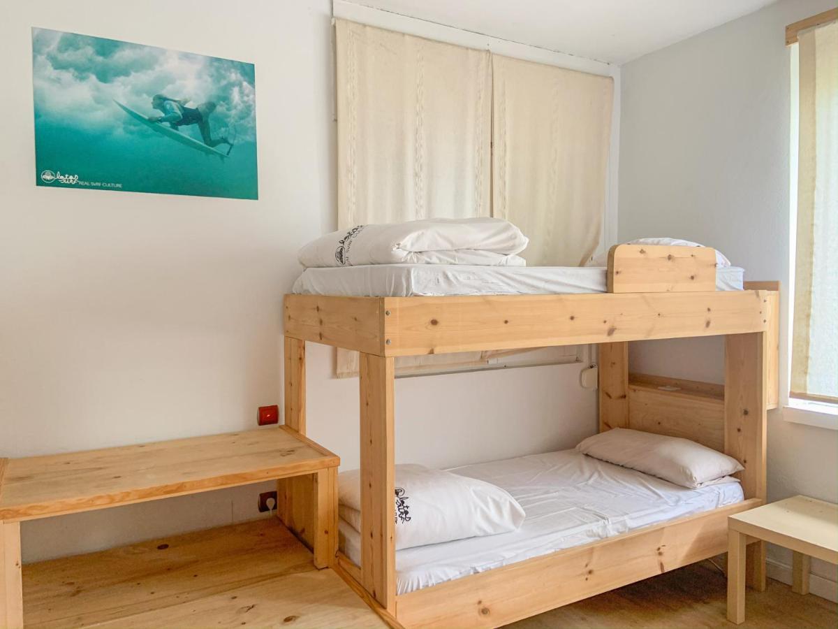 Latas Surf House * Somo