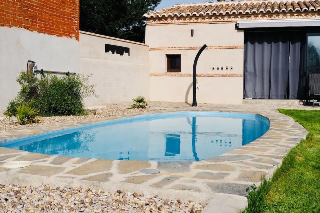 Mandres. Casa Con Jardin Y Piscina. Proximo A Puy Du Fou. Apartamento Totanés