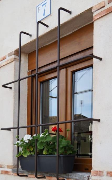Mandres. Casa Con Jardin Y Piscina. Proximo A Puy Du Fou. Totanés