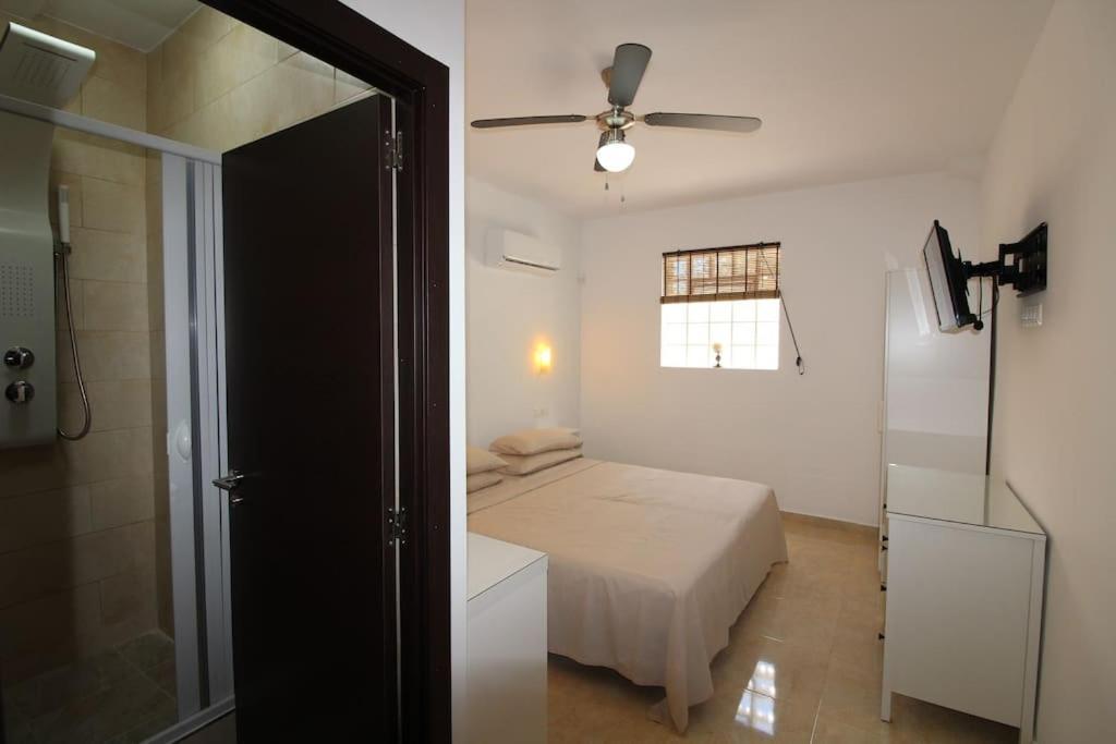 4 Bedroom, Luxury - Heated Pool *