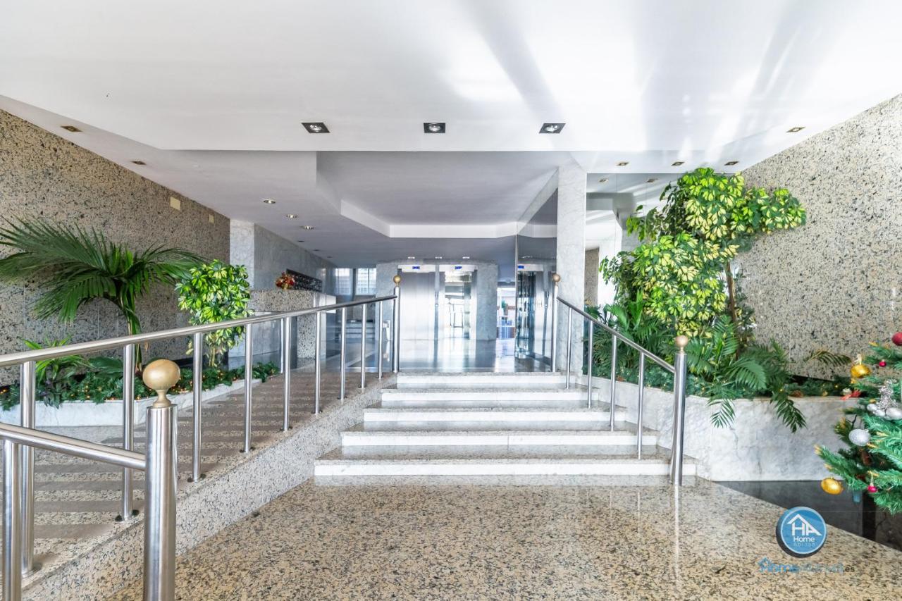 Super Exclusive With Free Parking Apartment Fuengirola