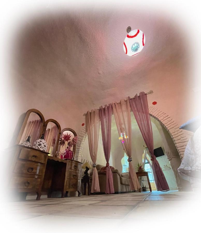 Casas Cueva El Castano * Pampaneira