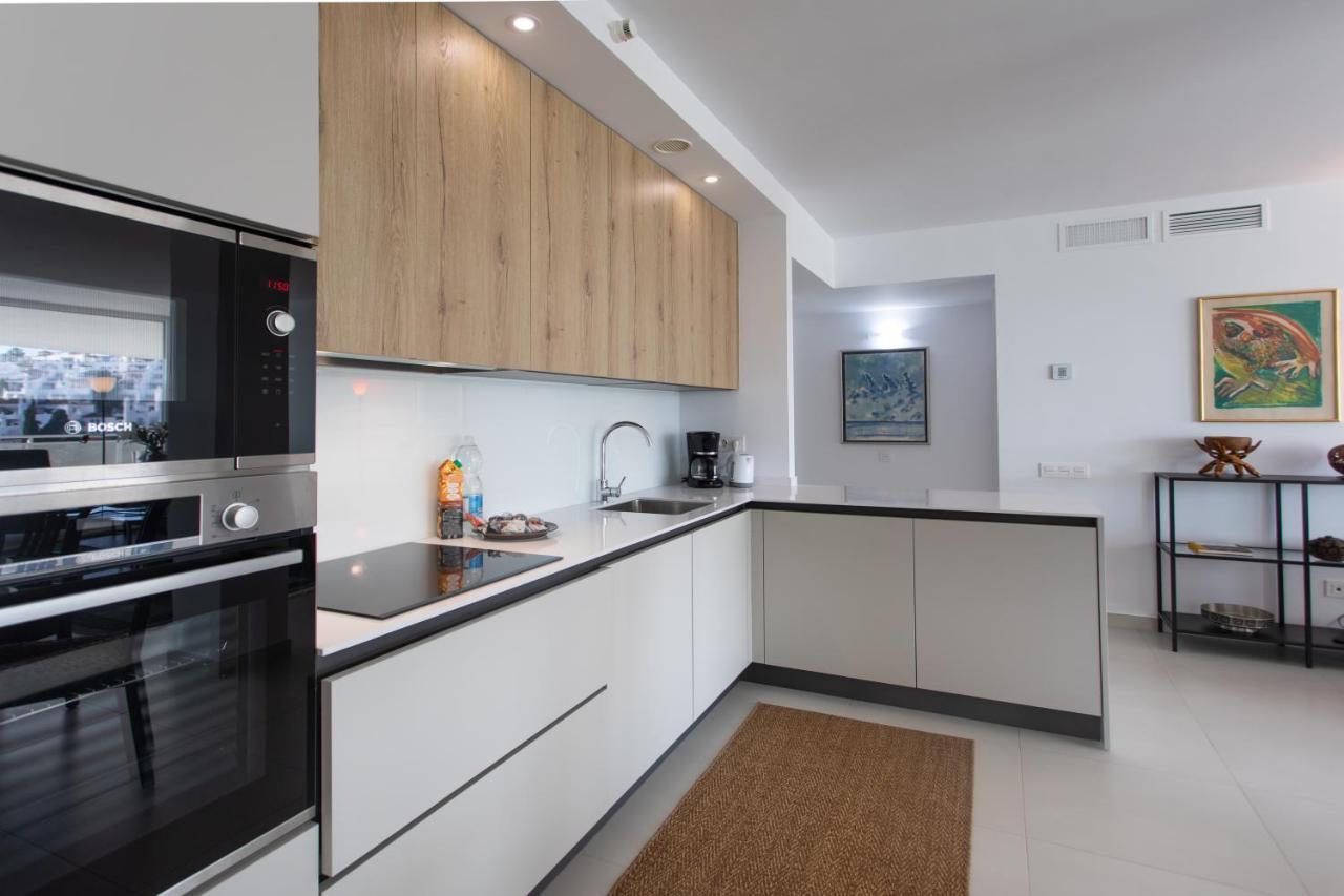 Apartment 3 Bedroom Luxury In Benalmadena