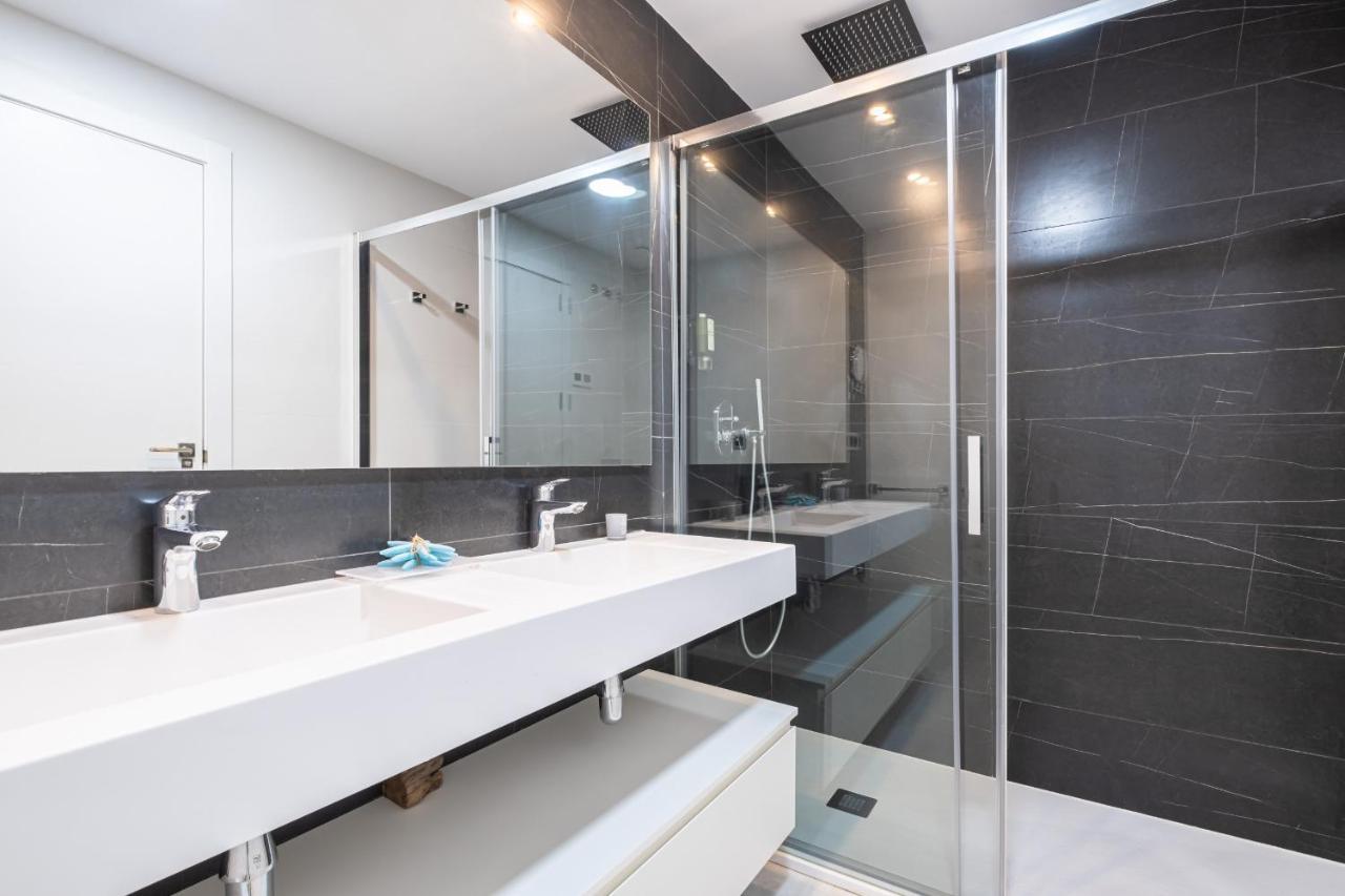 Sunset Waves Deluxe Poniente Apartment *